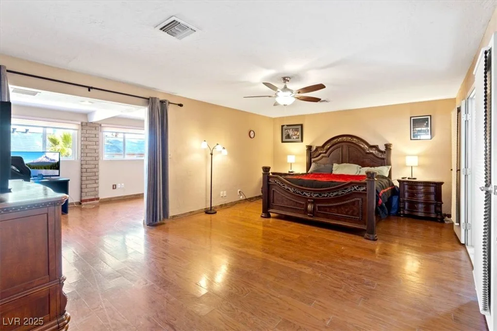 4360 Flandes, Las Vegas, NV 89121
