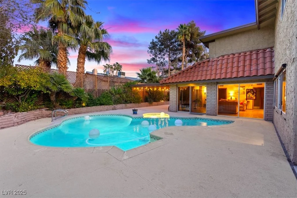 4360 Flandes, Las Vegas, NV 89121