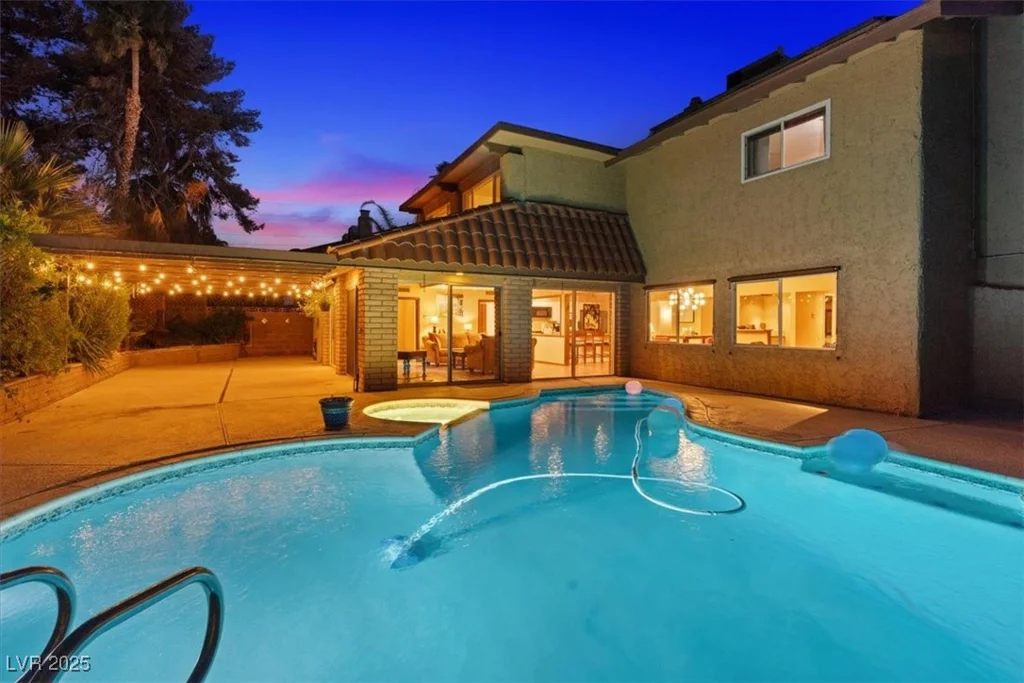 4360 Flandes, Las Vegas, NV 89121