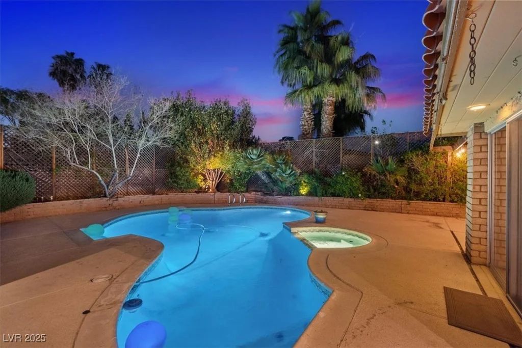 4360 Flandes, Las Vegas, NV 89121