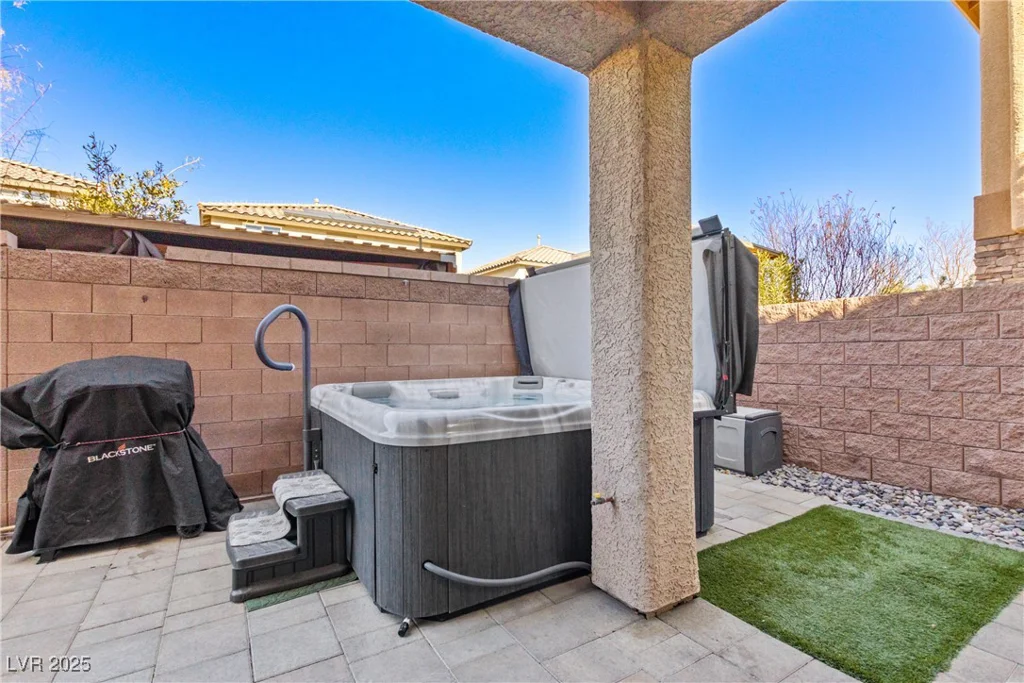 9494 Alma Ridge, Las Vegas, NV 89178