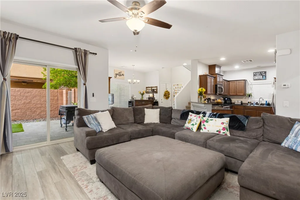 9494 Alma Ridge, Las Vegas, NV 89178