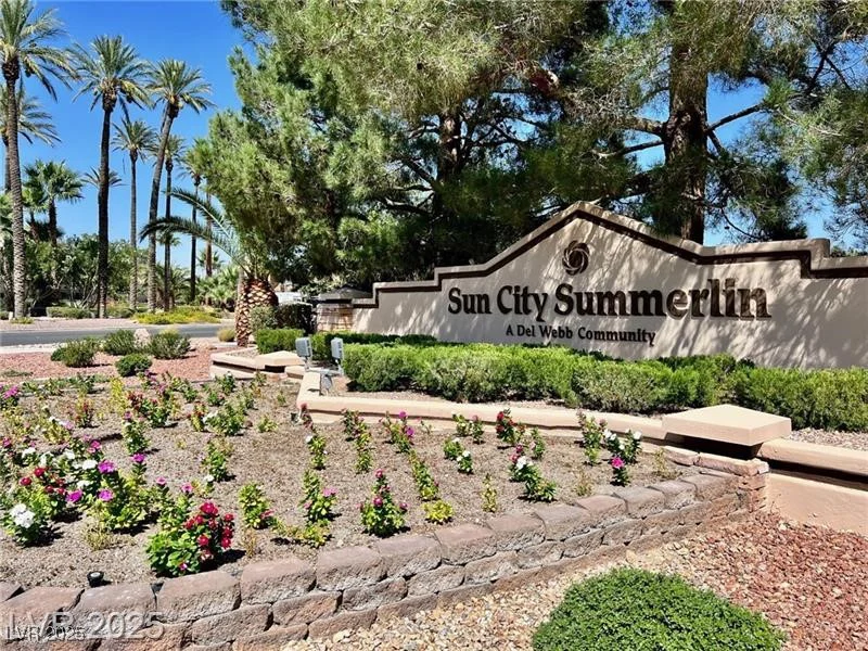 8552 DESERT HOLLY, Las Vegas, NV 89134