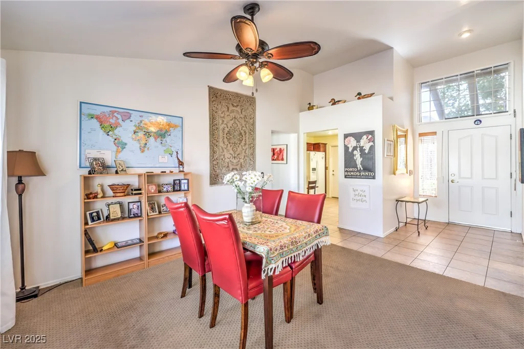 8552 DESERT HOLLY, Las Vegas, NV 89134