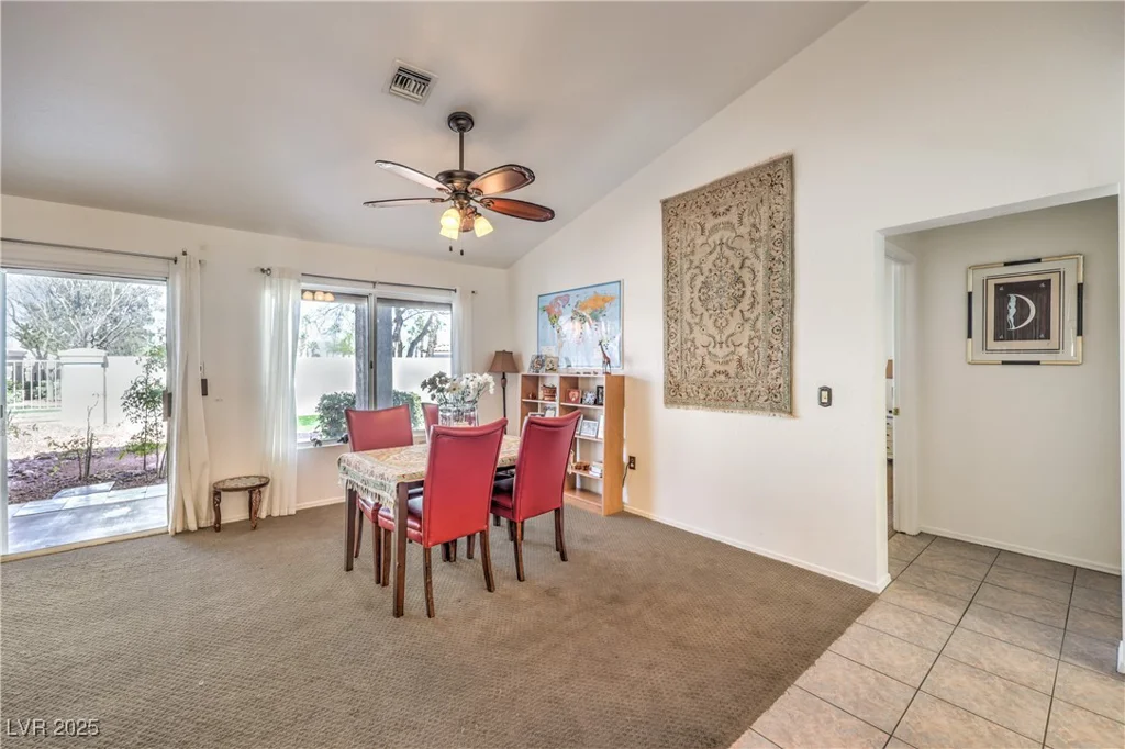 8552 DESERT HOLLY, Las Vegas, NV 89134