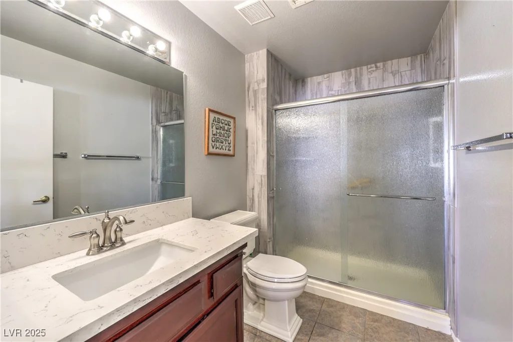 8552 DESERT HOLLY, Las Vegas, NV 89134