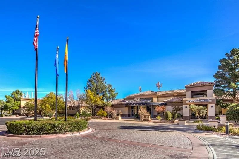 8552 DESERT HOLLY, Las Vegas, NV 89134