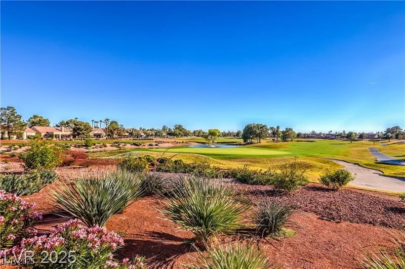 8552 DESERT HOLLY, Las Vegas, NV 89134