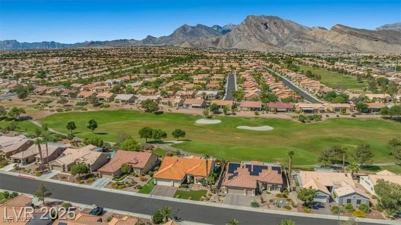 8552 DESERT HOLLY, Las Vegas, NV 89134
