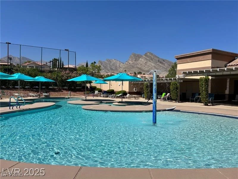 8552 DESERT HOLLY, Las Vegas, NV 89134