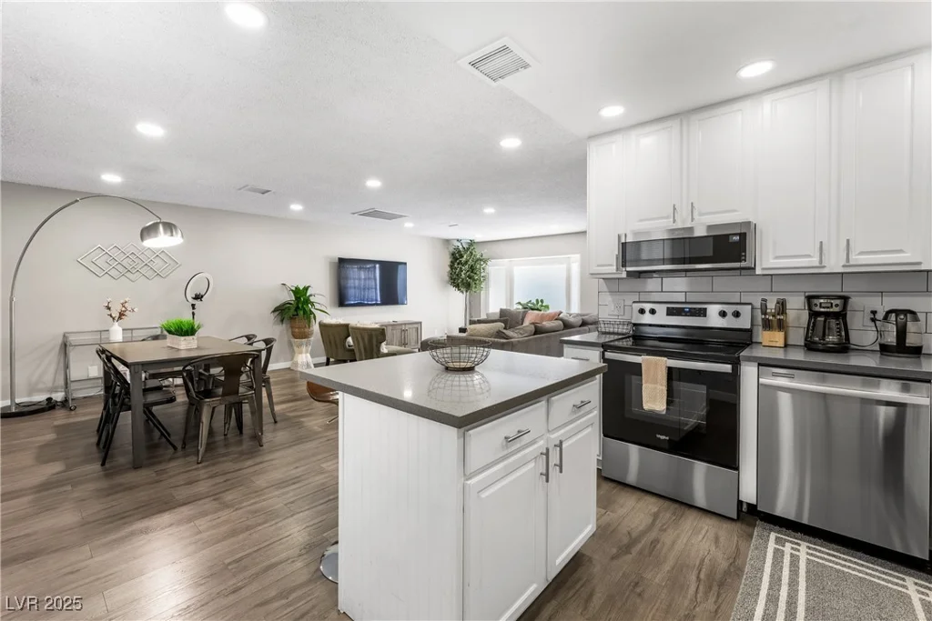 6121 Dayton, Las Vegas, NV 89107