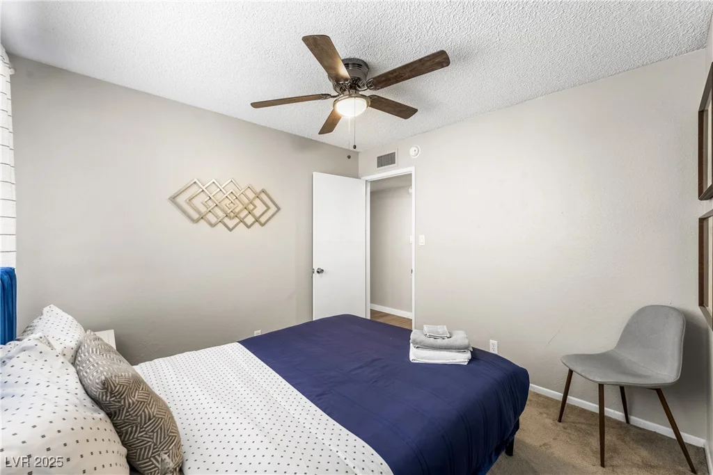 6121 Dayton, Las Vegas, NV 89107