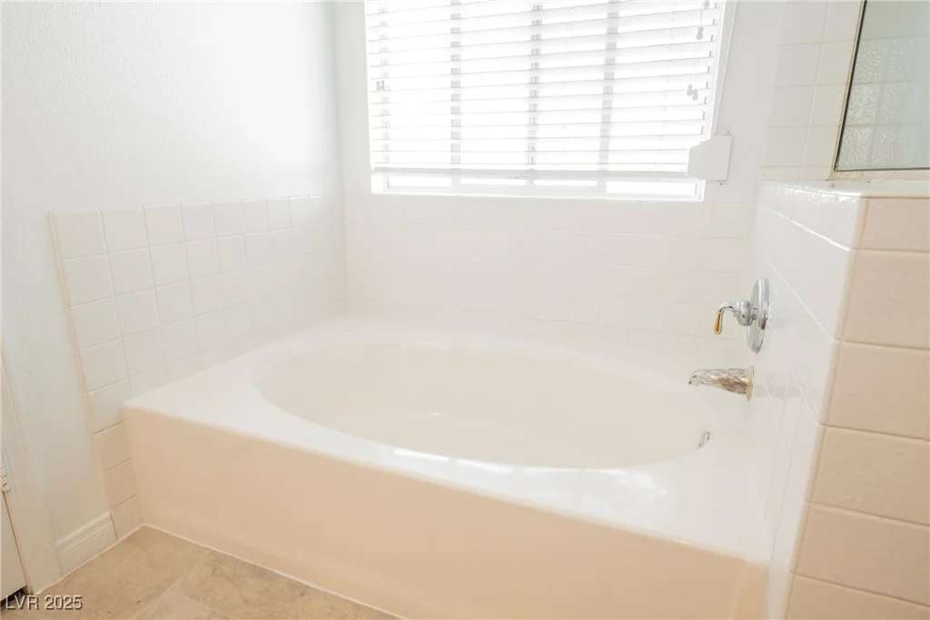 3961 Equinox, Las Vegas, NV 89147