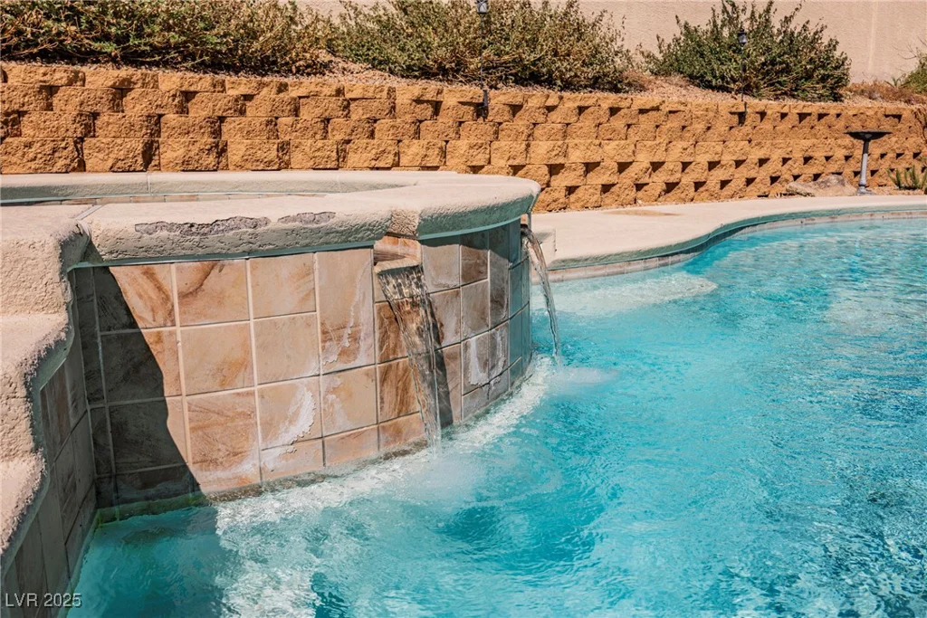 3961 Equinox, Las Vegas, NV 89147