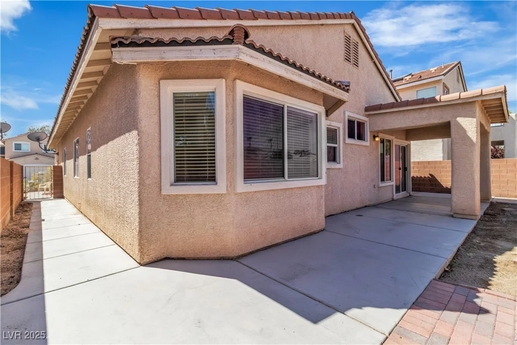 1016 Echo Beach, North Las Vegas, NV 89086