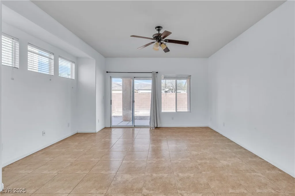 1016 Echo Beach, North Las Vegas, NV 89086
