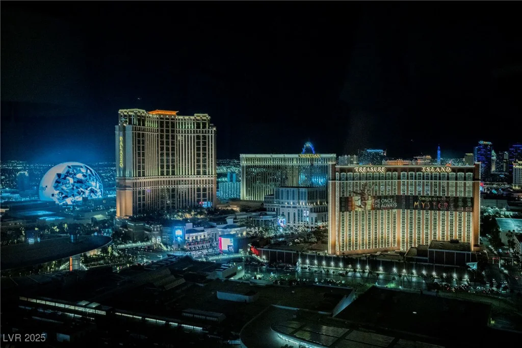 2000 Fashion Show, Las Vegas, NV 89109