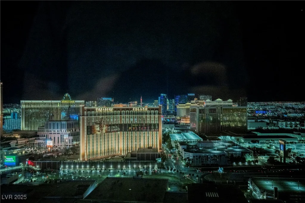 2000 Fashion Show, Las Vegas, NV 89109