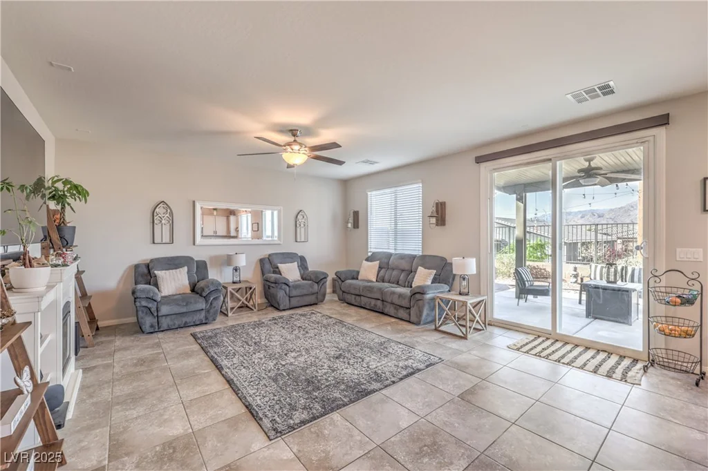 4442 Solitude Falls, North Las Vegas, NV 89084