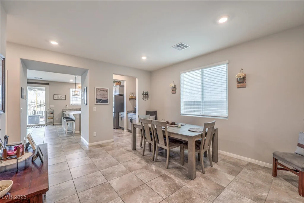 4442 Solitude Falls, North Las Vegas, NV 89084