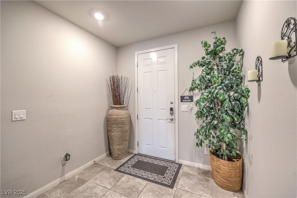 4442 Solitude Falls, North Las Vegas, NV 89084