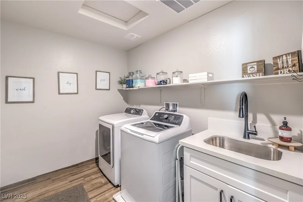 4442 Solitude Falls, North Las Vegas, NV 89084