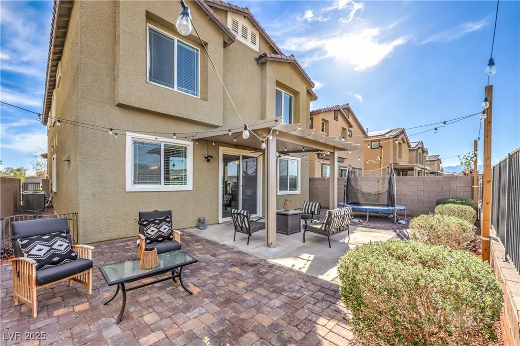 4442 Solitude Falls, North Las Vegas, NV 89084