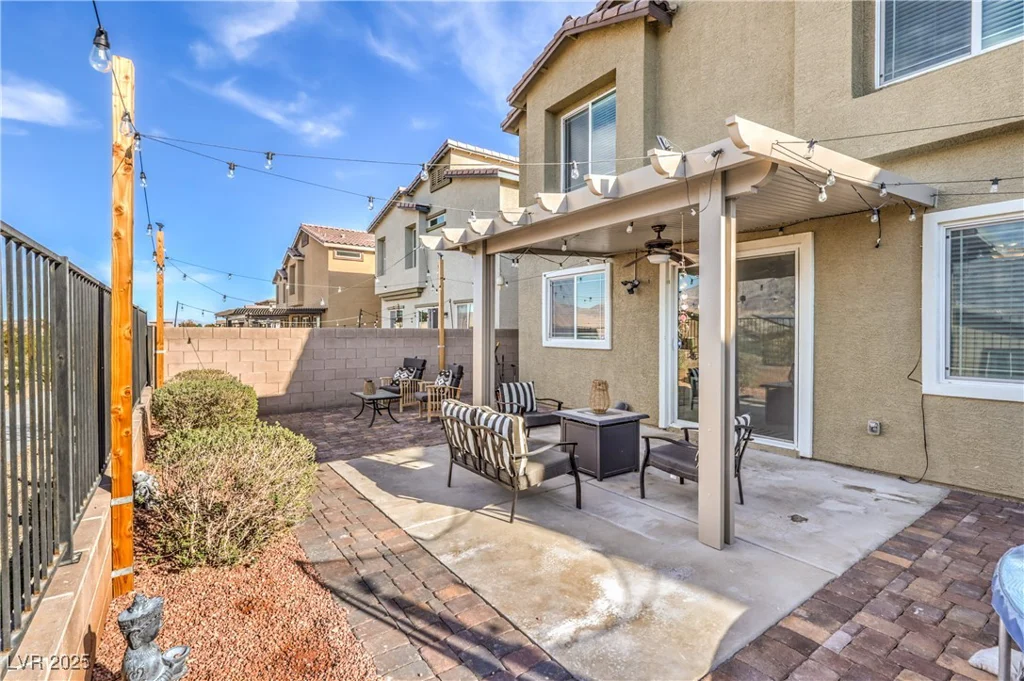 4442 Solitude Falls, North Las Vegas, NV 89084