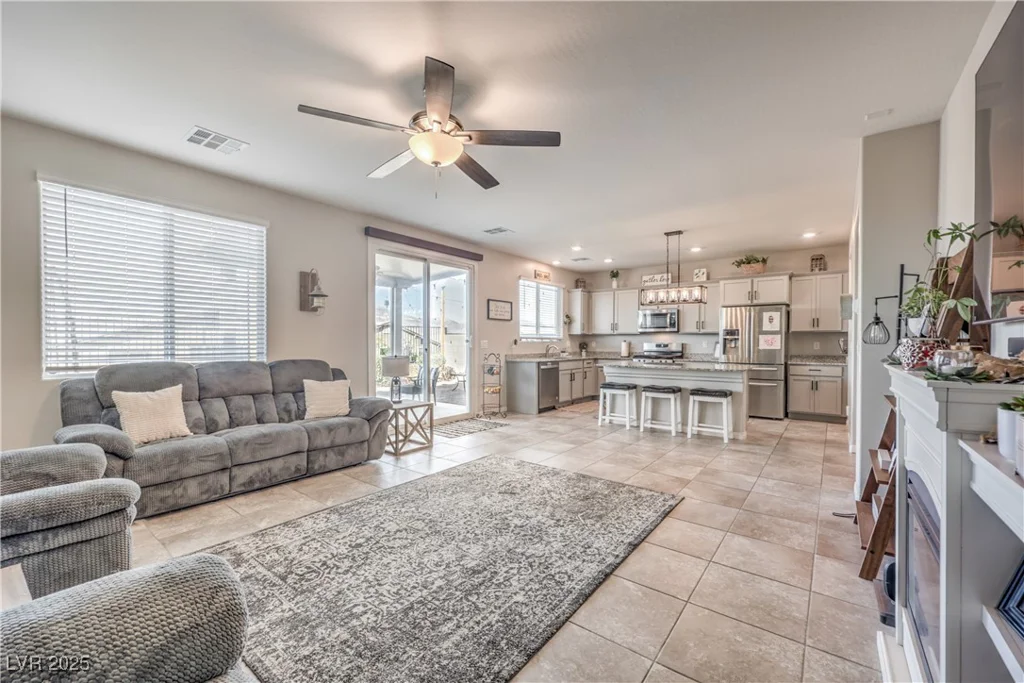 4442 Solitude Falls, North Las Vegas, NV 89084