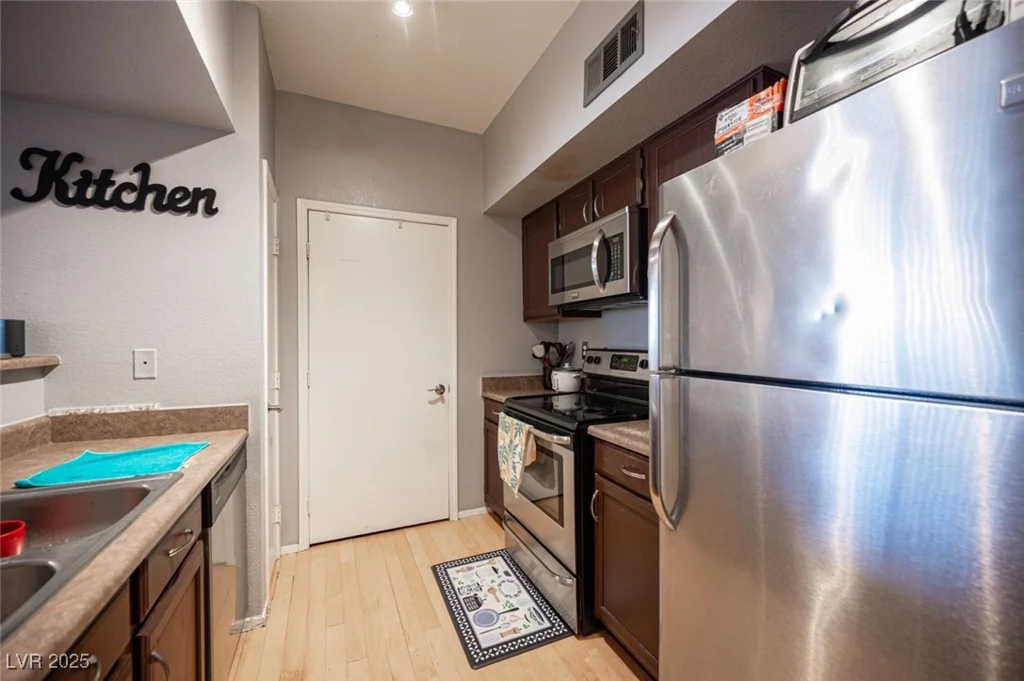 6650 Warm Springs, Las Vegas, NV 89118