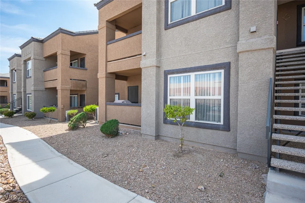 6650 Warm Springs, Las Vegas, NV 89118
