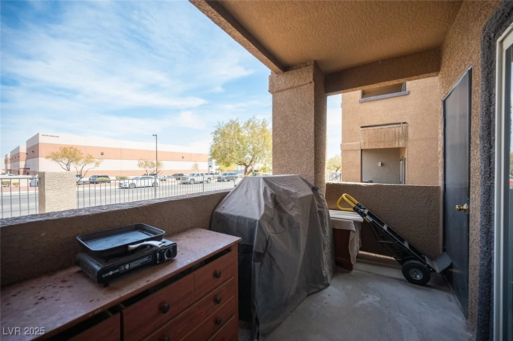 6650 Warm Springs, Las Vegas, NV 89118