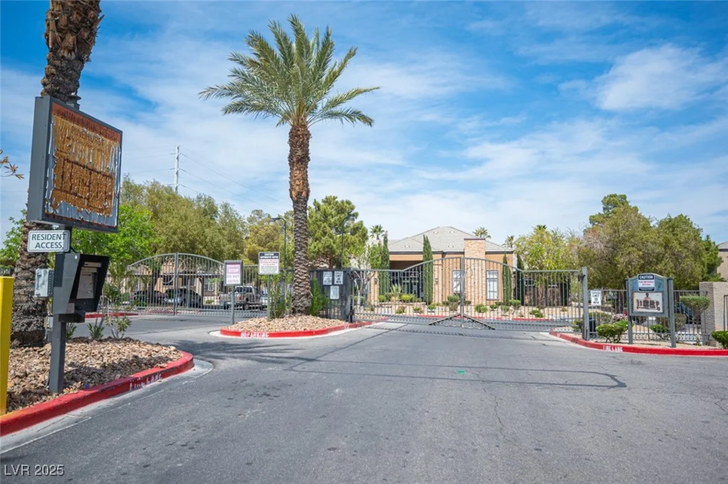6650 Warm Springs, Las Vegas, NV 89118