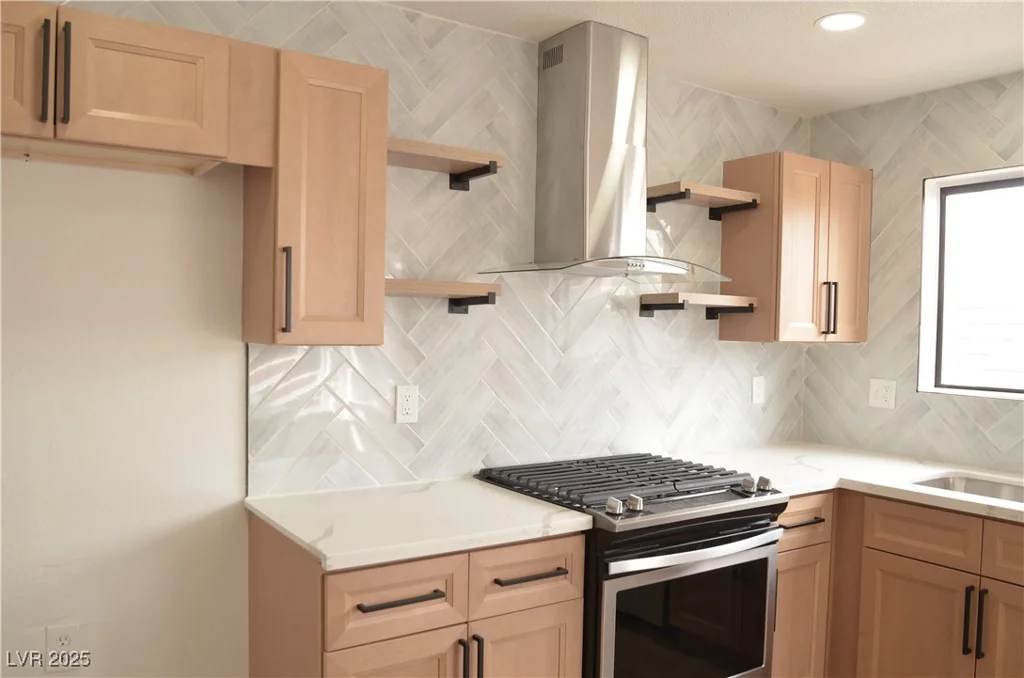 8101 Spur, Las Vegas, NV 89145