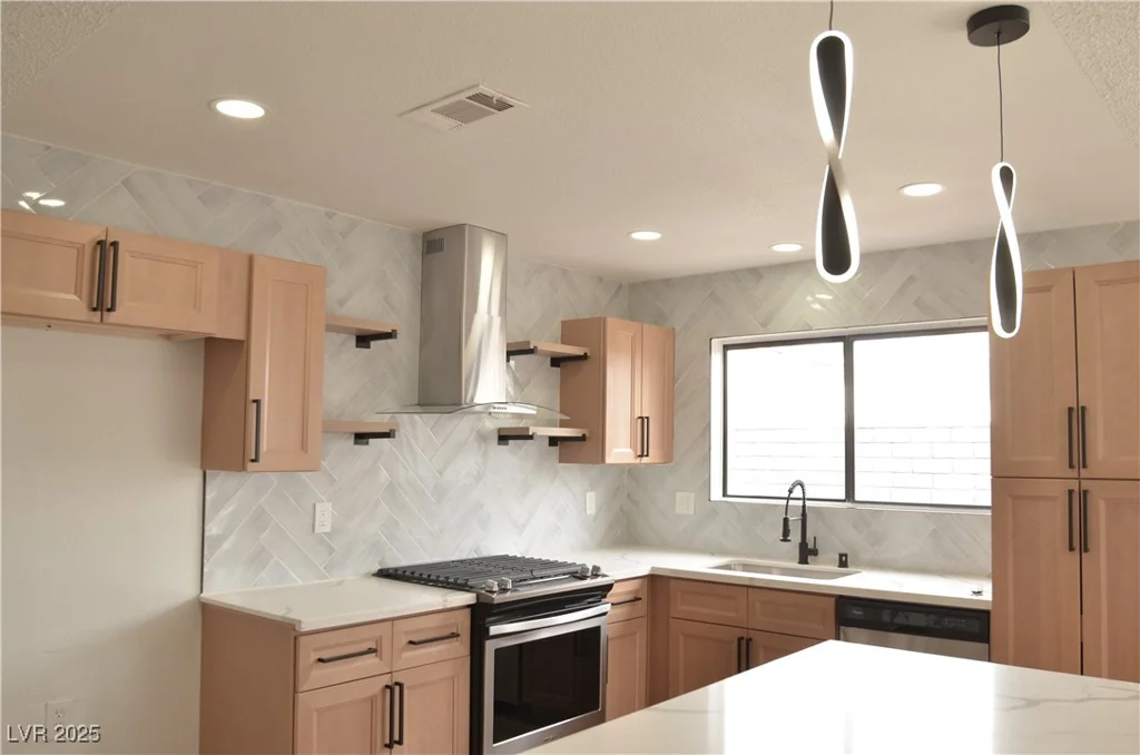 8101 Spur, Las Vegas, NV 89145