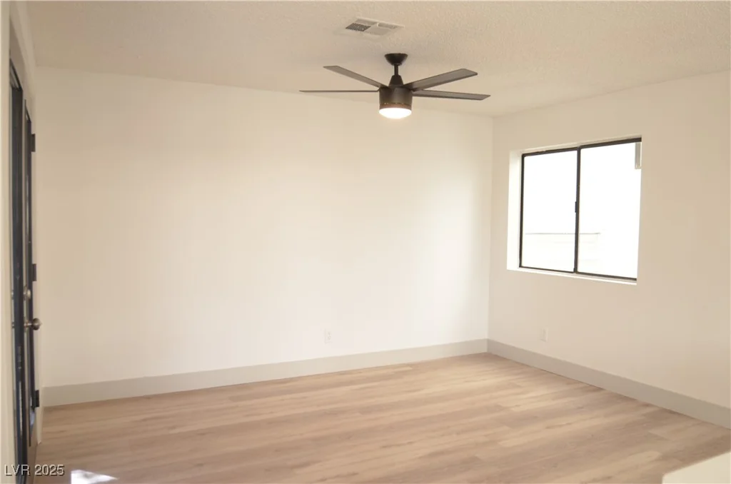 8101 Spur, Las Vegas, NV 89145