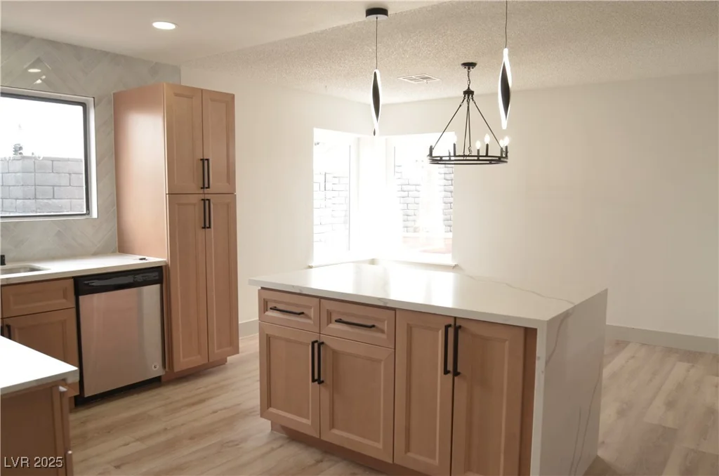 8101 Spur, Las Vegas, NV 89145
