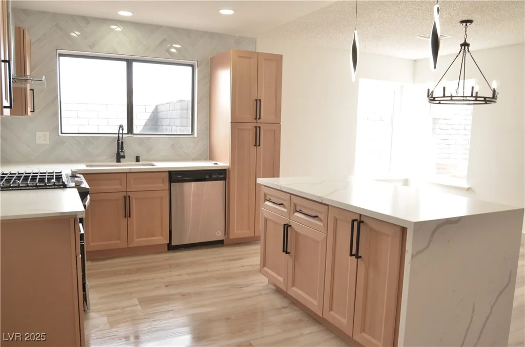 8101 Spur, Las Vegas, NV 89145