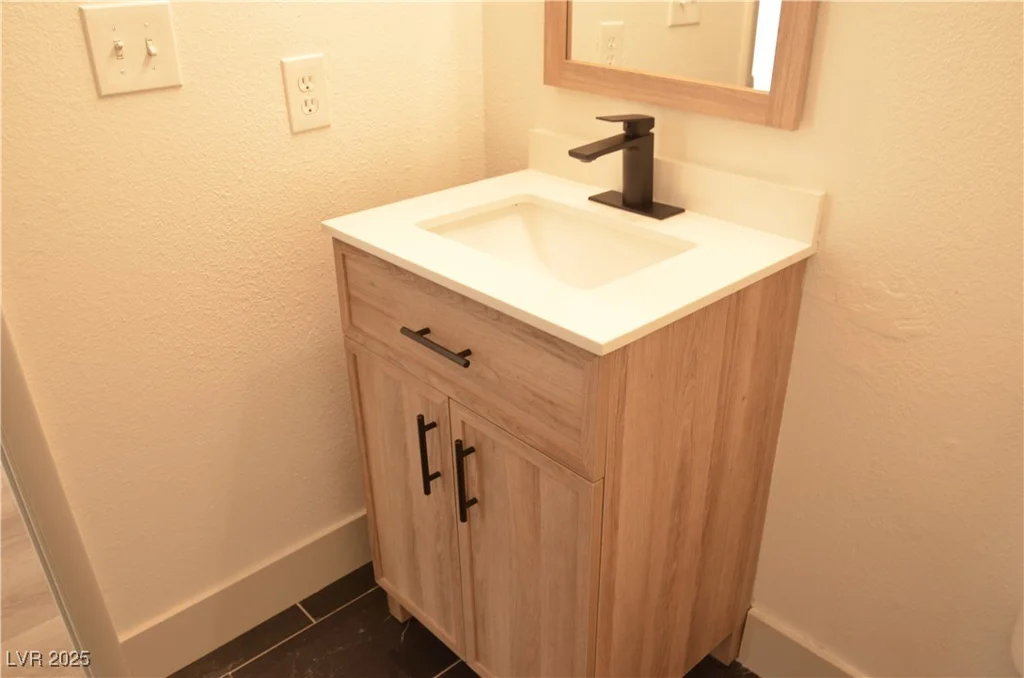 8101 Spur, Las Vegas, NV 89145