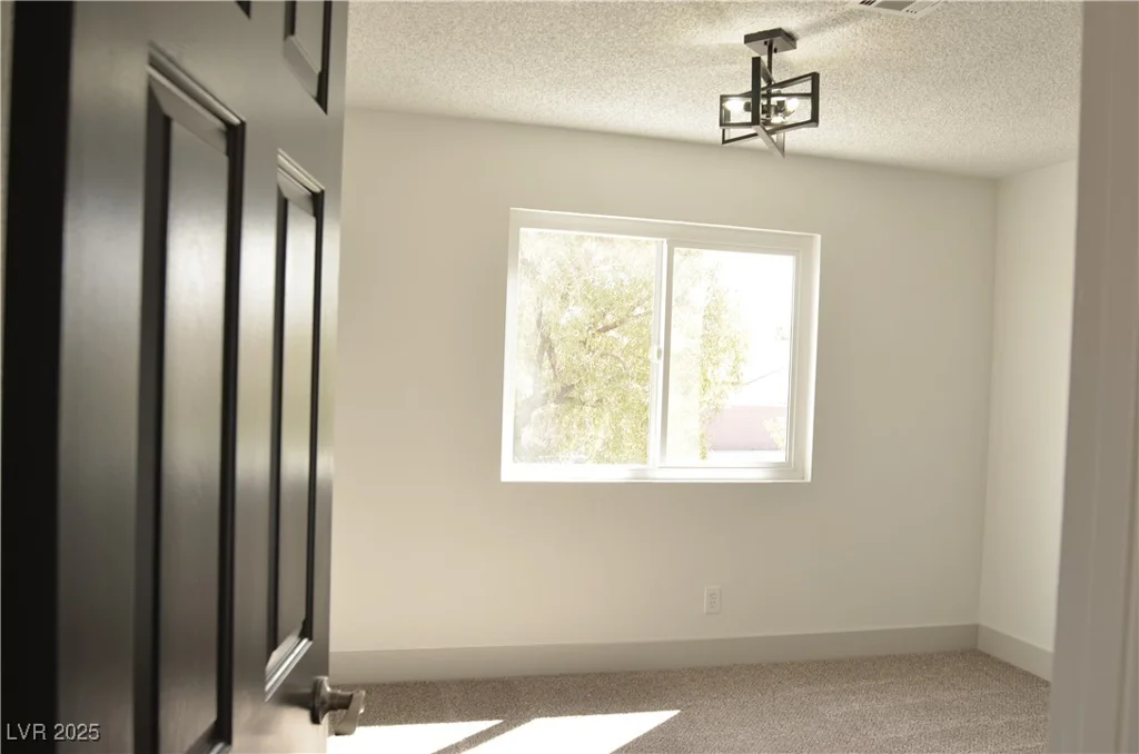8101 Spur, Las Vegas, NV 89145