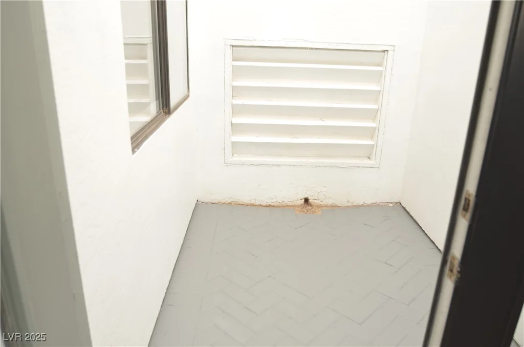 8101 Spur, Las Vegas, NV 89145