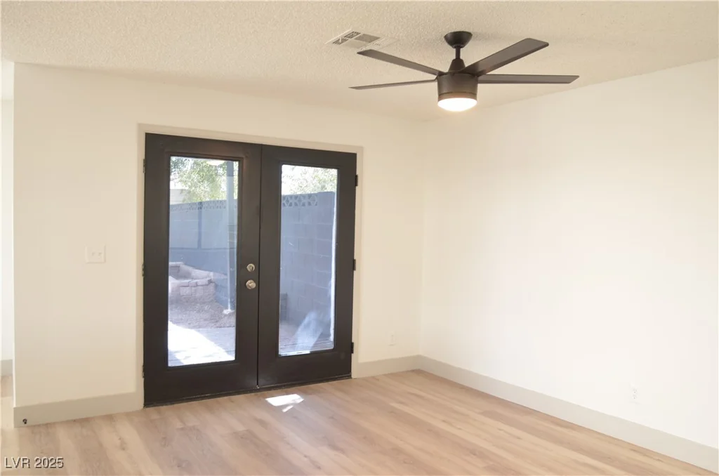 8101 Spur, Las Vegas, NV 89145