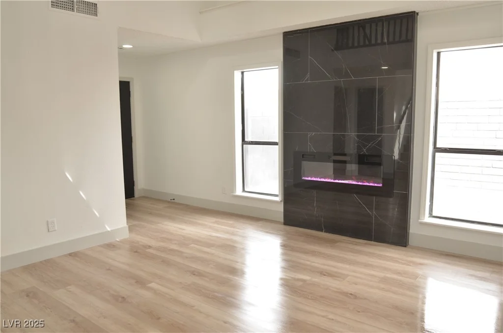 8101 Spur, Las Vegas, NV 89145