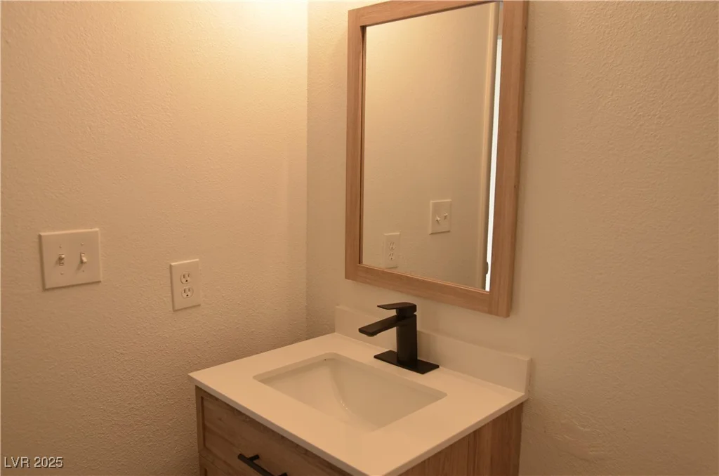 8101 Spur, Las Vegas, NV 89145