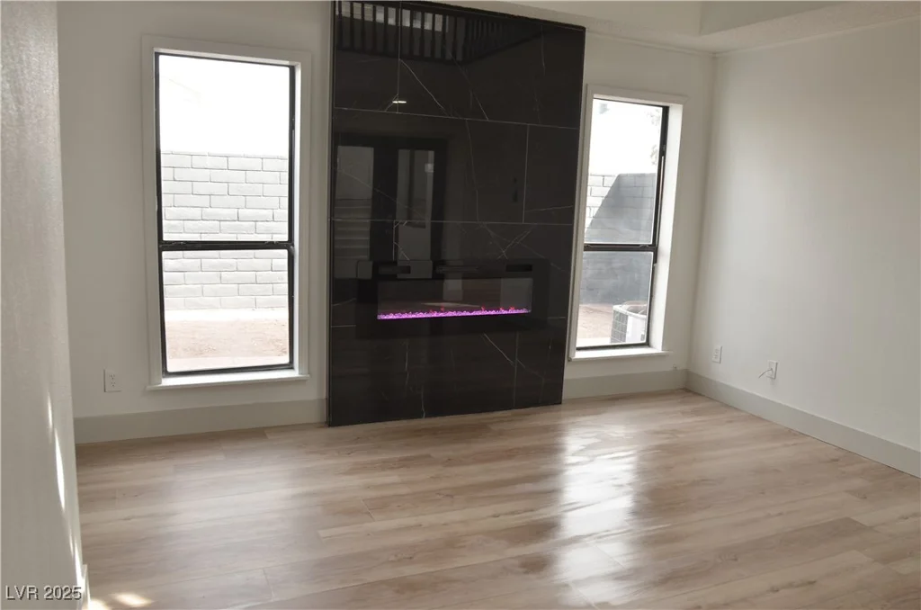 8101 Spur, Las Vegas, NV 89145