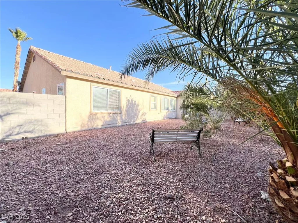 5829 Aqua Verde, North Las Vegas, NV 89031