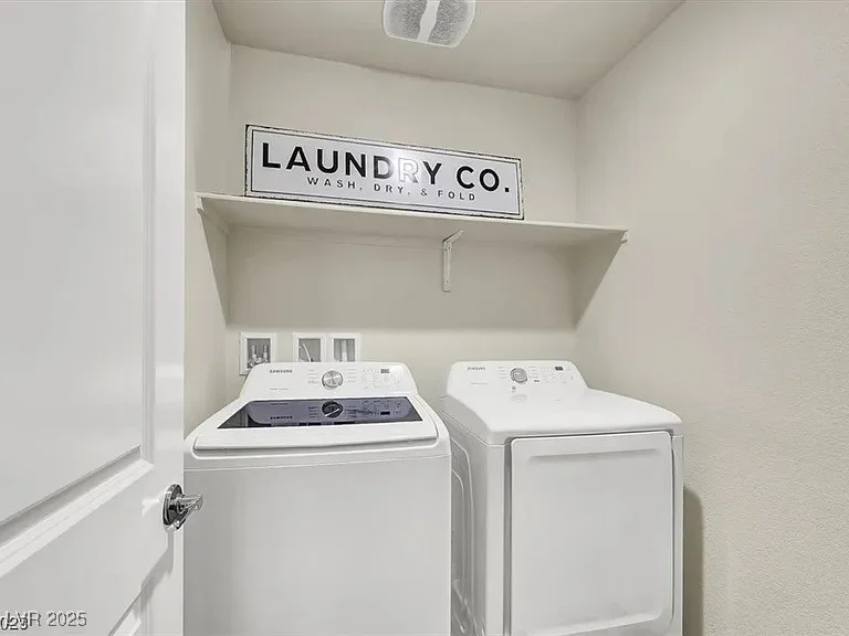 7017 Magenta Moon, North Las Vegas, NV 89086