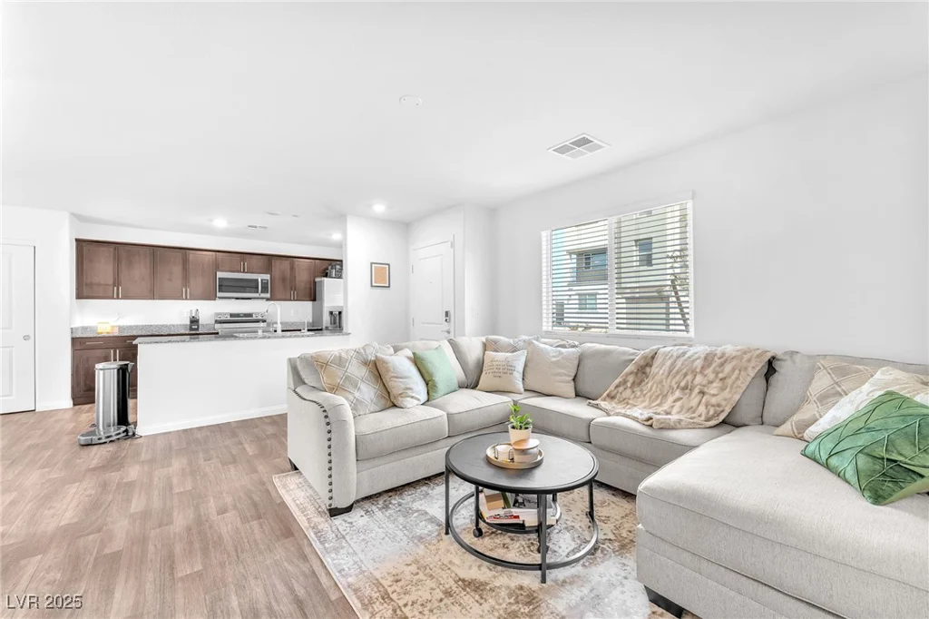 7017 Magenta Moon, North Las Vegas, NV 89086