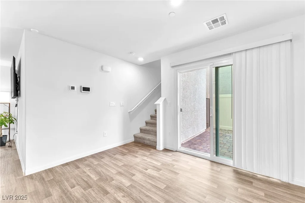 7017 Magenta Moon, North Las Vegas, NV 89086