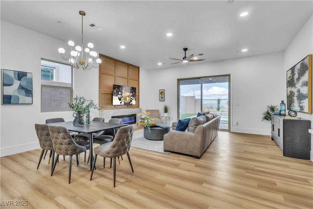 154 Nine Mile Creek, Las Vegas, NV 89138